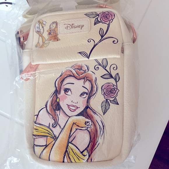 NWT!🌟EXCLUSIVE🌟 Disney’s Belle Crossbody🌹 - Picture 7 of 13